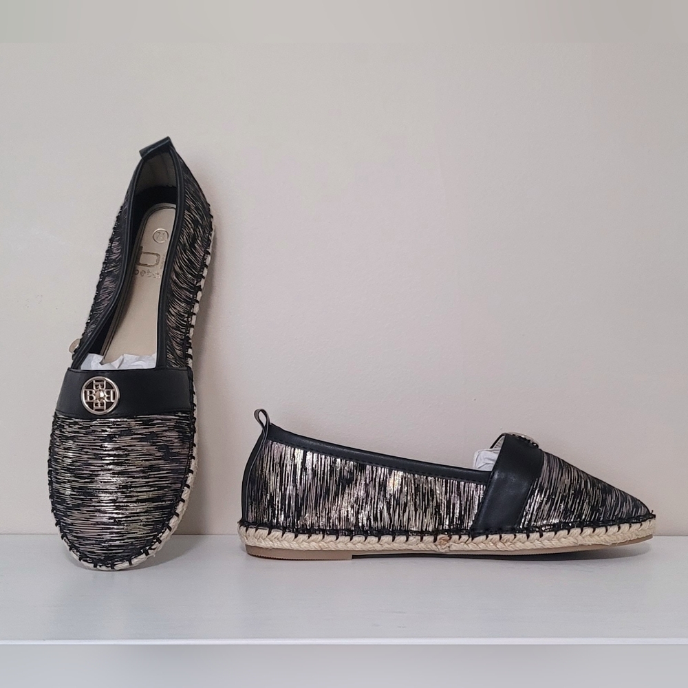 Brand New Elegant Black and Gold Women's Loafers Betani Caterina Womens Size 7.5